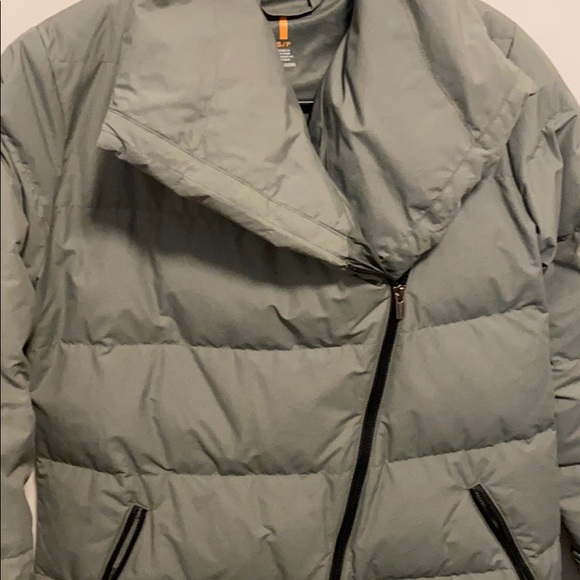 100% down jacket. - Picture 3 of 6